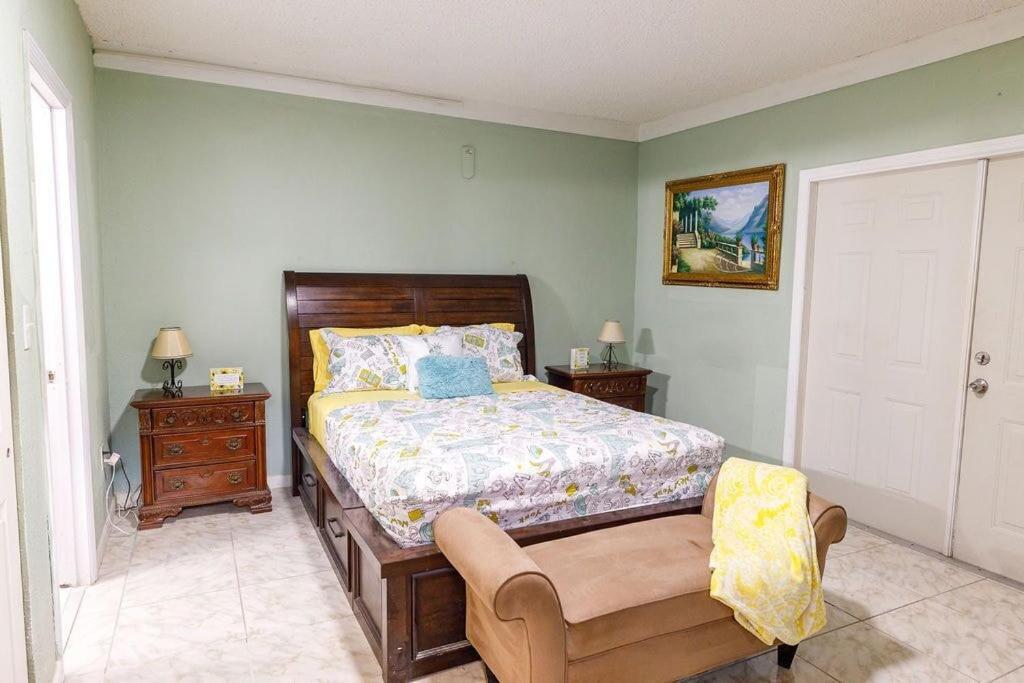 Private Suite In North Miami นอร์ทไมอามีบีช ภายนอก รูปภาพ