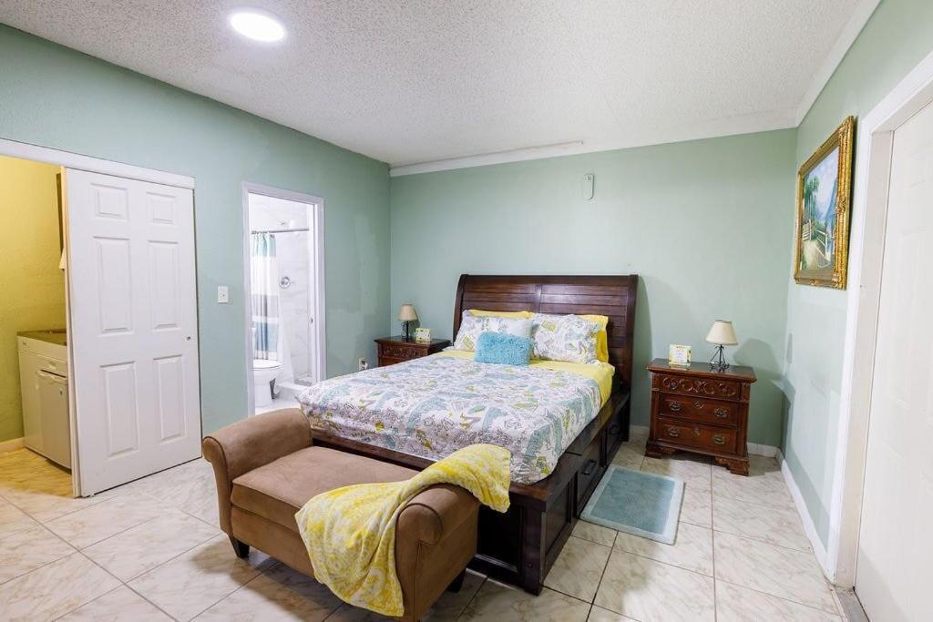 Private Suite In North Miami นอร์ทไมอามีบีช ภายนอก รูปภาพ